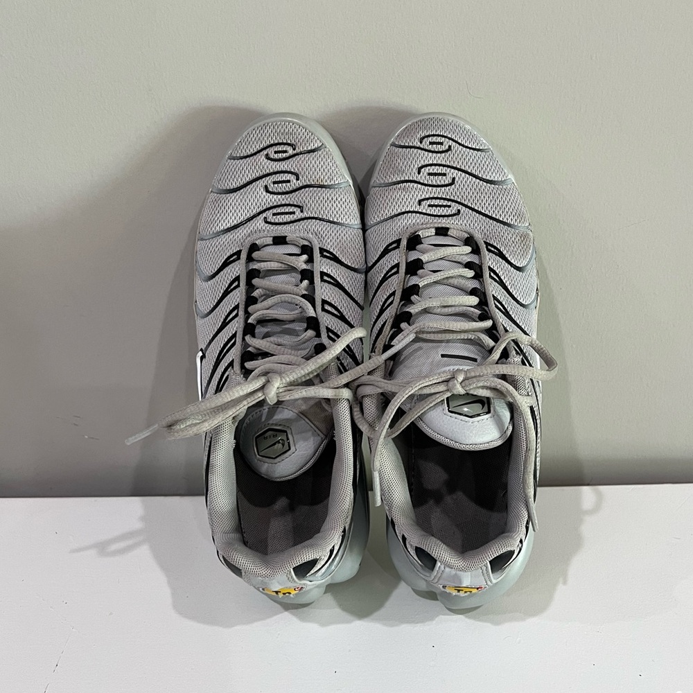 Nike Air Max Plus TN Wolf Grey Lace Up Men's Sneakers Size 9 - Picture 9 of 11